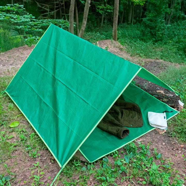 Simple outdoor tent set up.