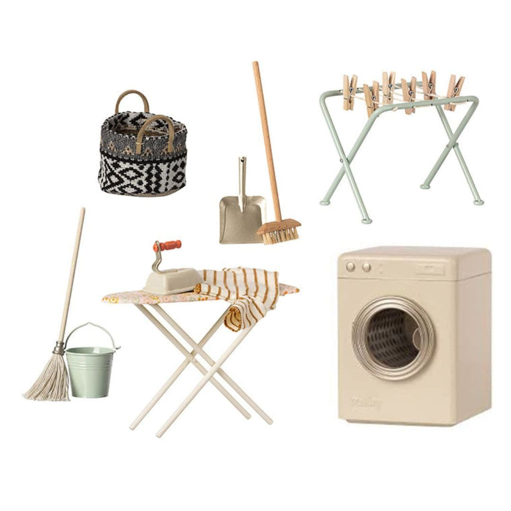 https://www.bellalunatoys.com/cdn/shop/products/maileg-laundry-room-set-dollhouse-accessories-31852282347699_1024x1024.jpg?v=1670265269